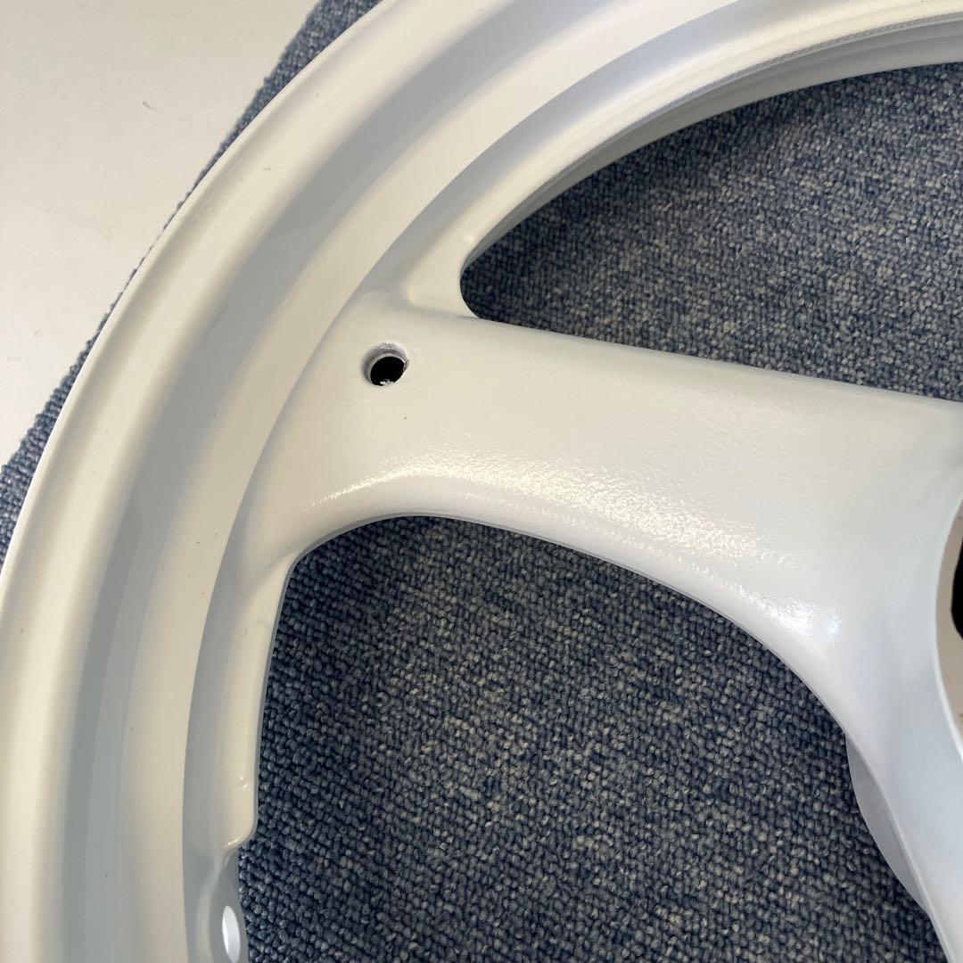 新品絶品　スズキ　RGVガンマ　フロントホイール　VJ22