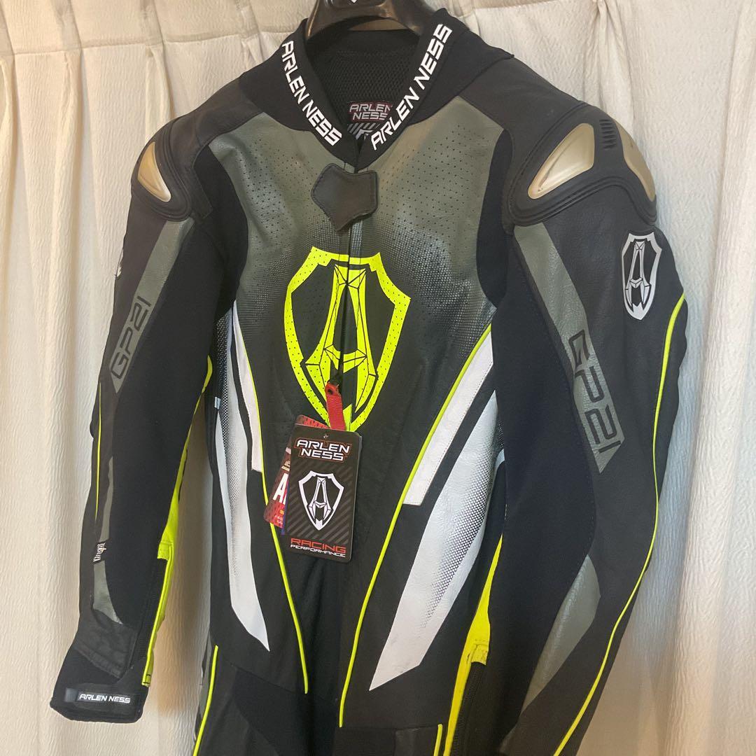 【未使用】ARLENNESSアレンネスレーシングスーツ 52サイズ Bk.Ye.