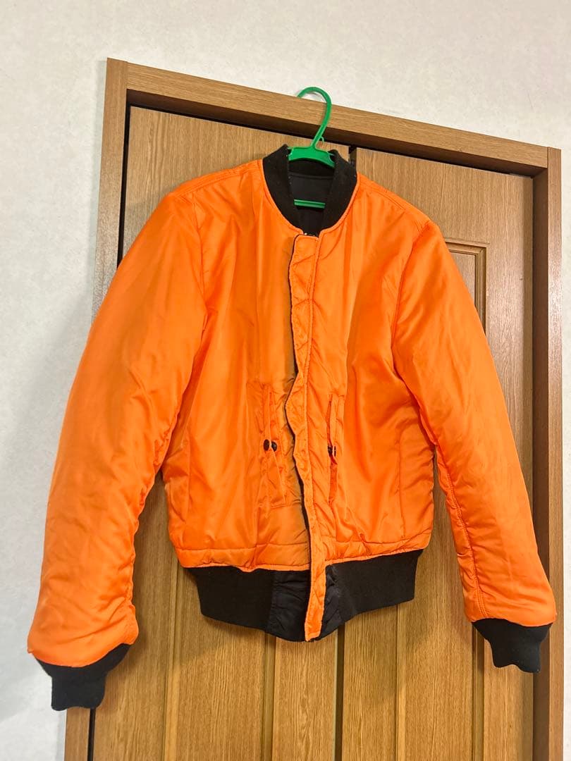 リバーシブル MA-1ジャケット ブラック/オレンジ