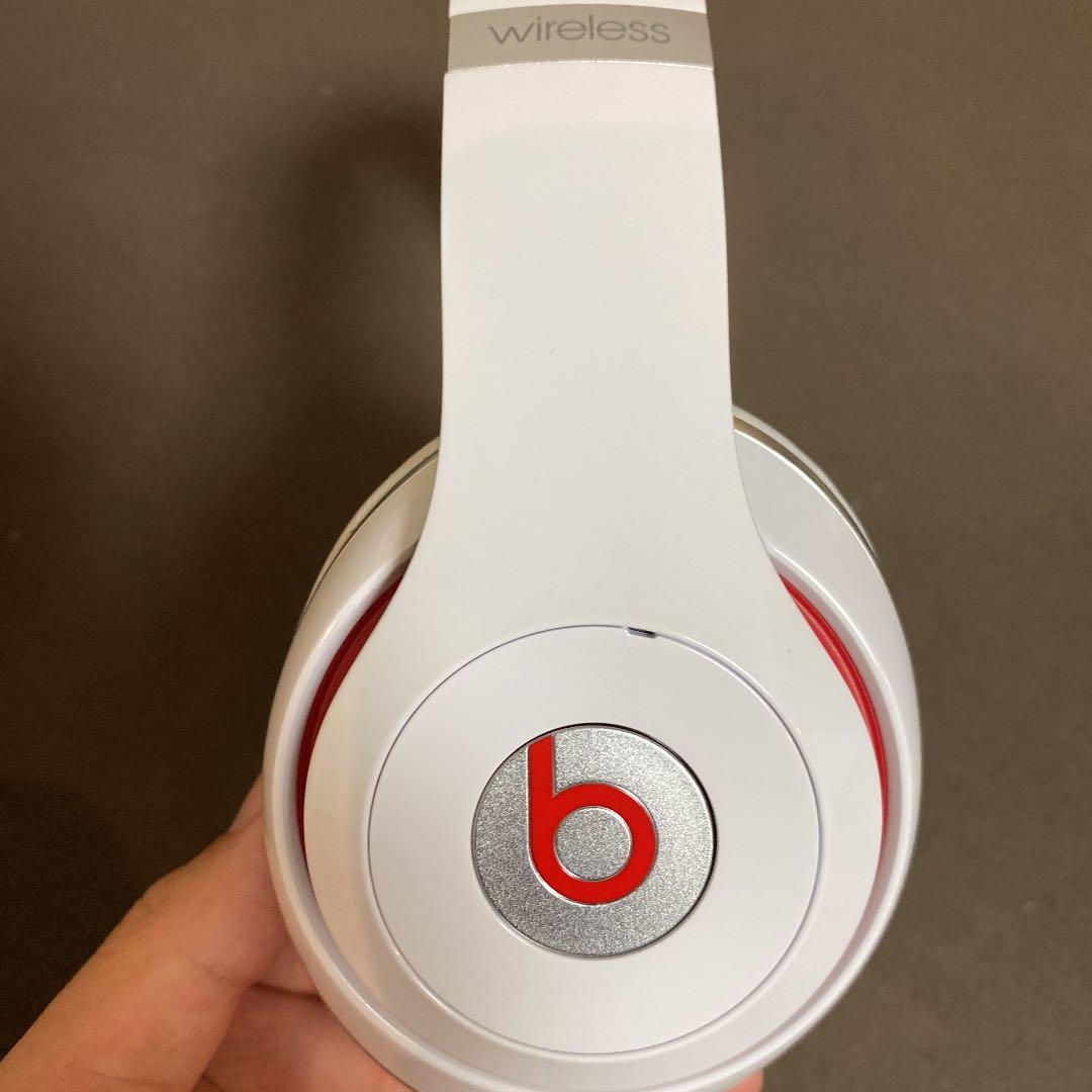 beats wirelessヘッドホン