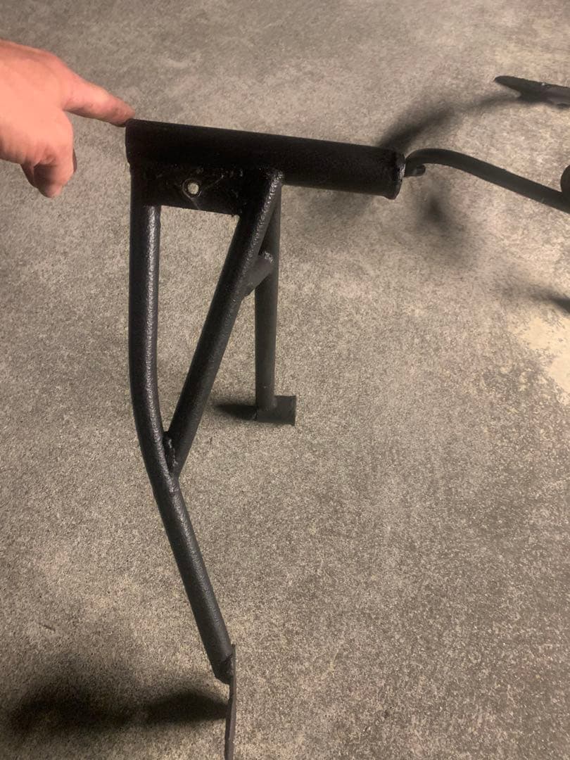 トリッカー　エンジンガード　スタントケージ