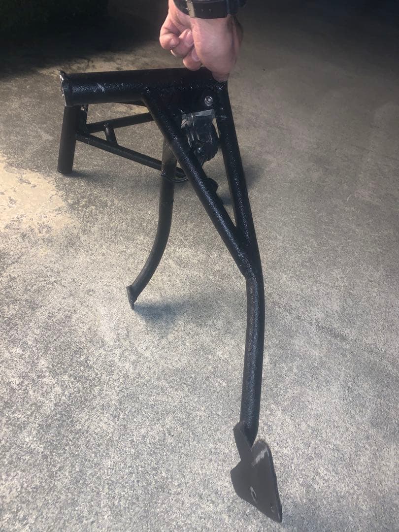 トリッカー　エンジンガード　スタントケージ