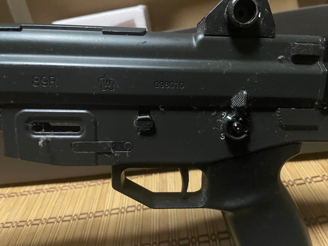 フ*。様 89式小銃 ガスブローバック 予備弾倉負い紐レプリカ替えパーツ付 カス