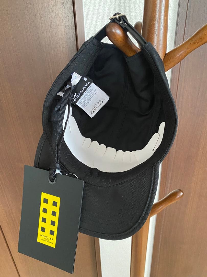 MONCLER ブラック　キャップ 新品タグ付き