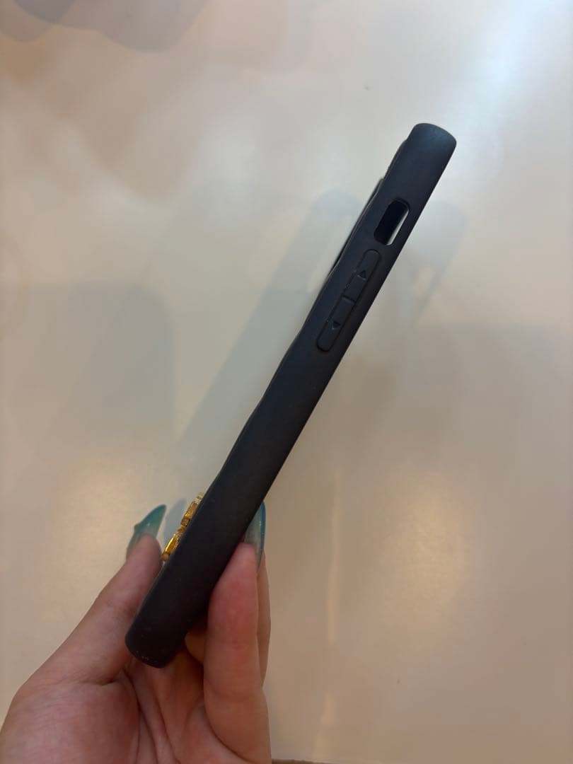 MIU MIU 黒 iPhone15ケース