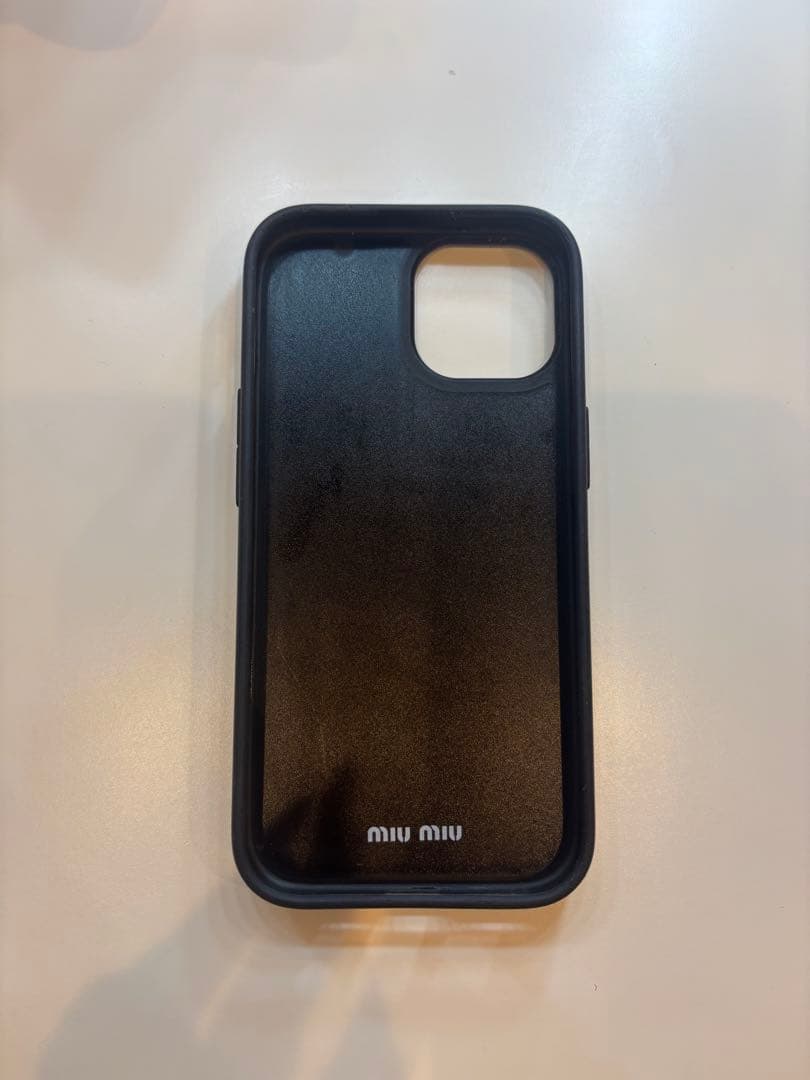 MIU MIU 黒 iPhone15ケース