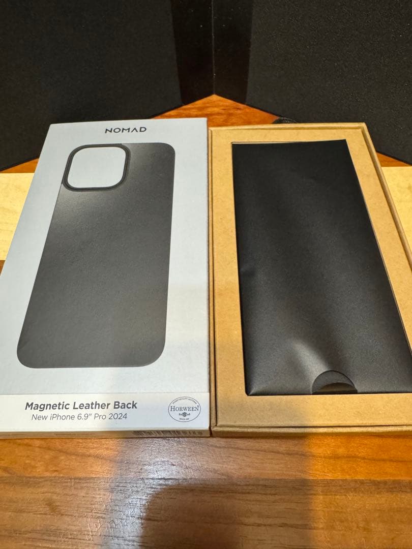 NOMAD iPhone16ProMax マグネティックレザー ブラック