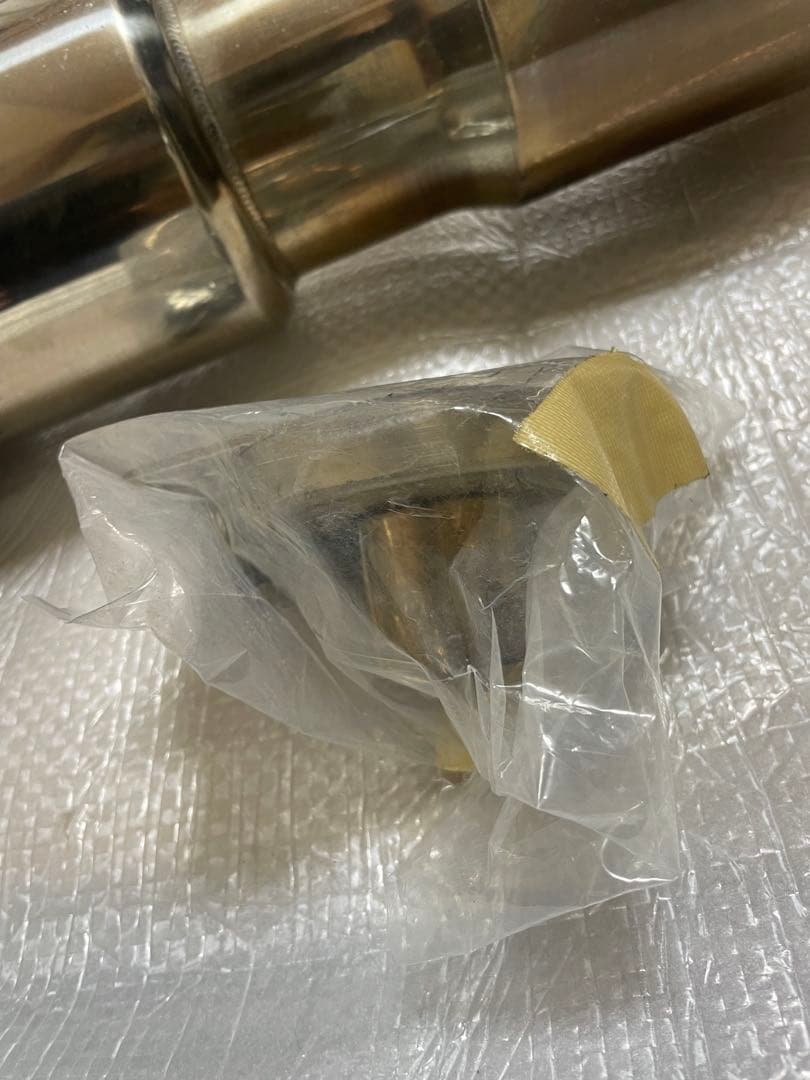 デミオ マフラー