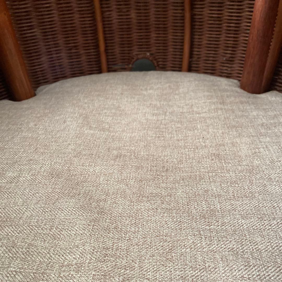 ウィッカー製キャットハウス ガラス天板付き