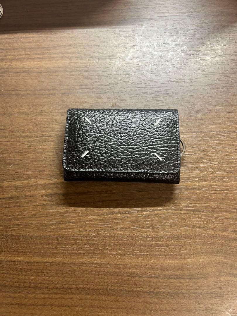 ブラックレザーキーケース スタッズ付き