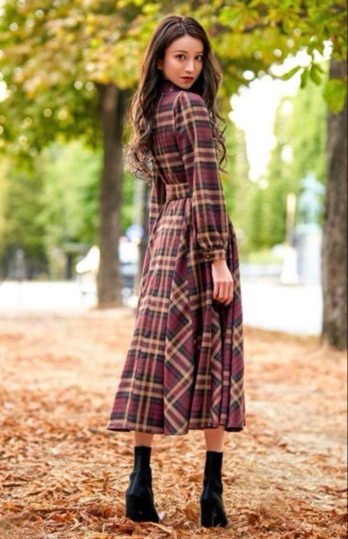 【未使用】エミリアウィズ ベルト付きチェックフレアワンピース　Sサイズ