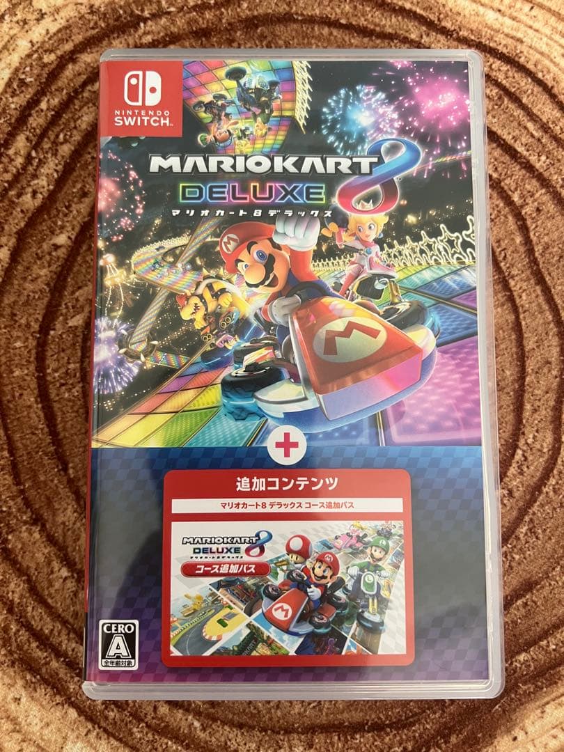 任天堂スイッチ　マリオカート8 デラックス＋コース追加パス