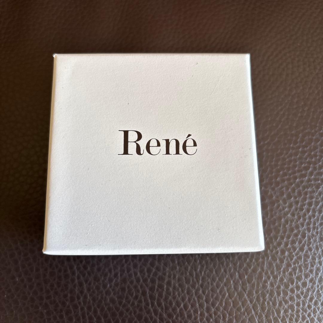 René 星型ジュエリーブローチ　お値下げしました