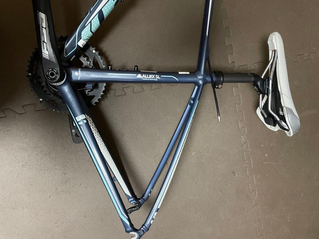 ジャイアント　Liv AVAIL 1 フレーム、クランクセット