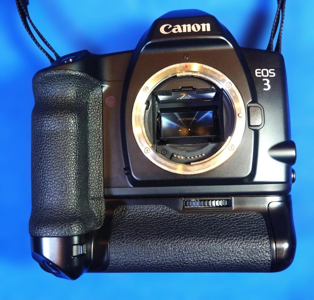 Canonキャノン EOS-3 ボディ PB-E2 付き フィルム一眼レフカメラ