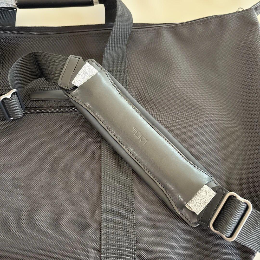 TUMI トウミ　ブラック ボストンバッグ　トートバッグ　ビジネスバッグ