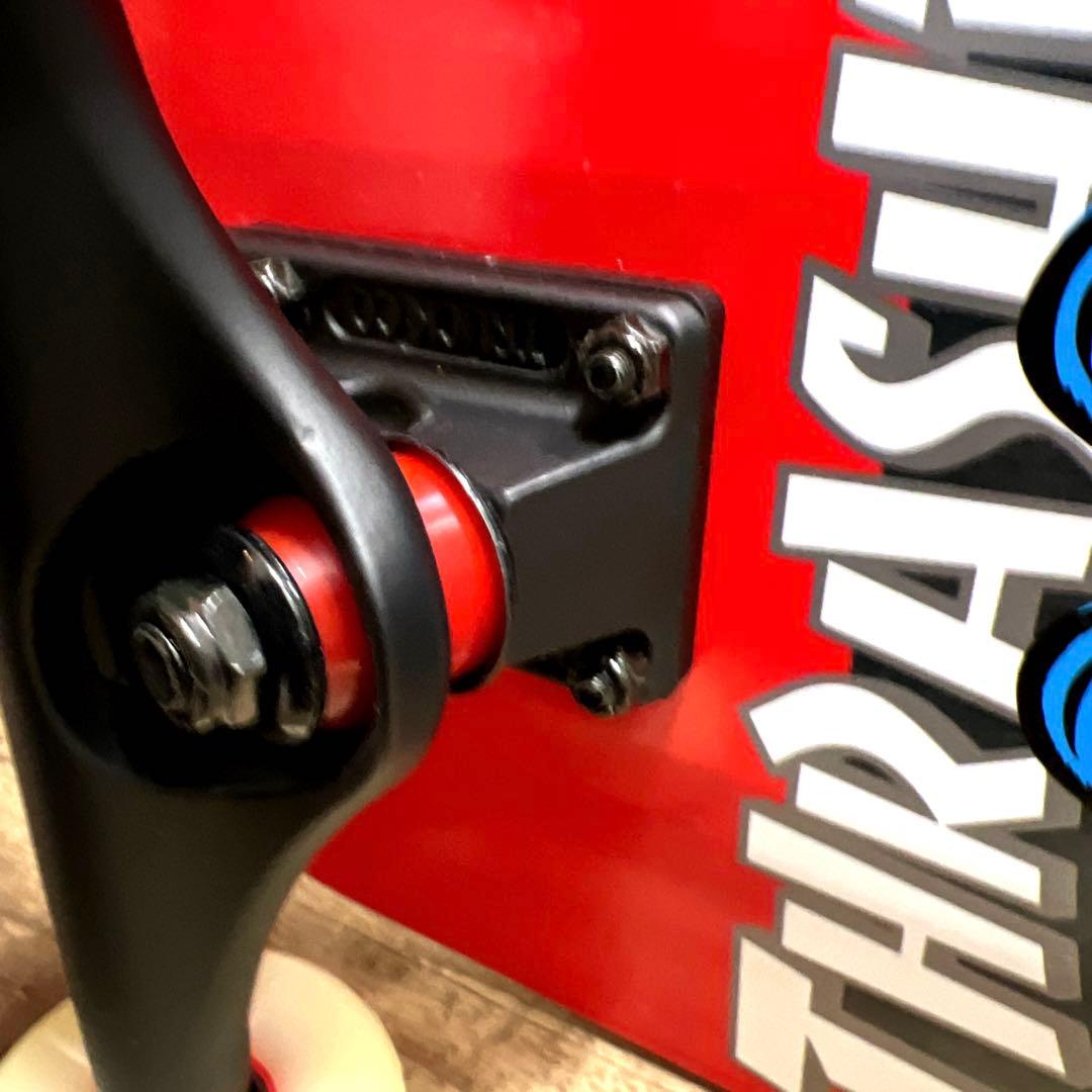 新品 希少 Thrasher x Santa Cruz 9.35インチクルーザー