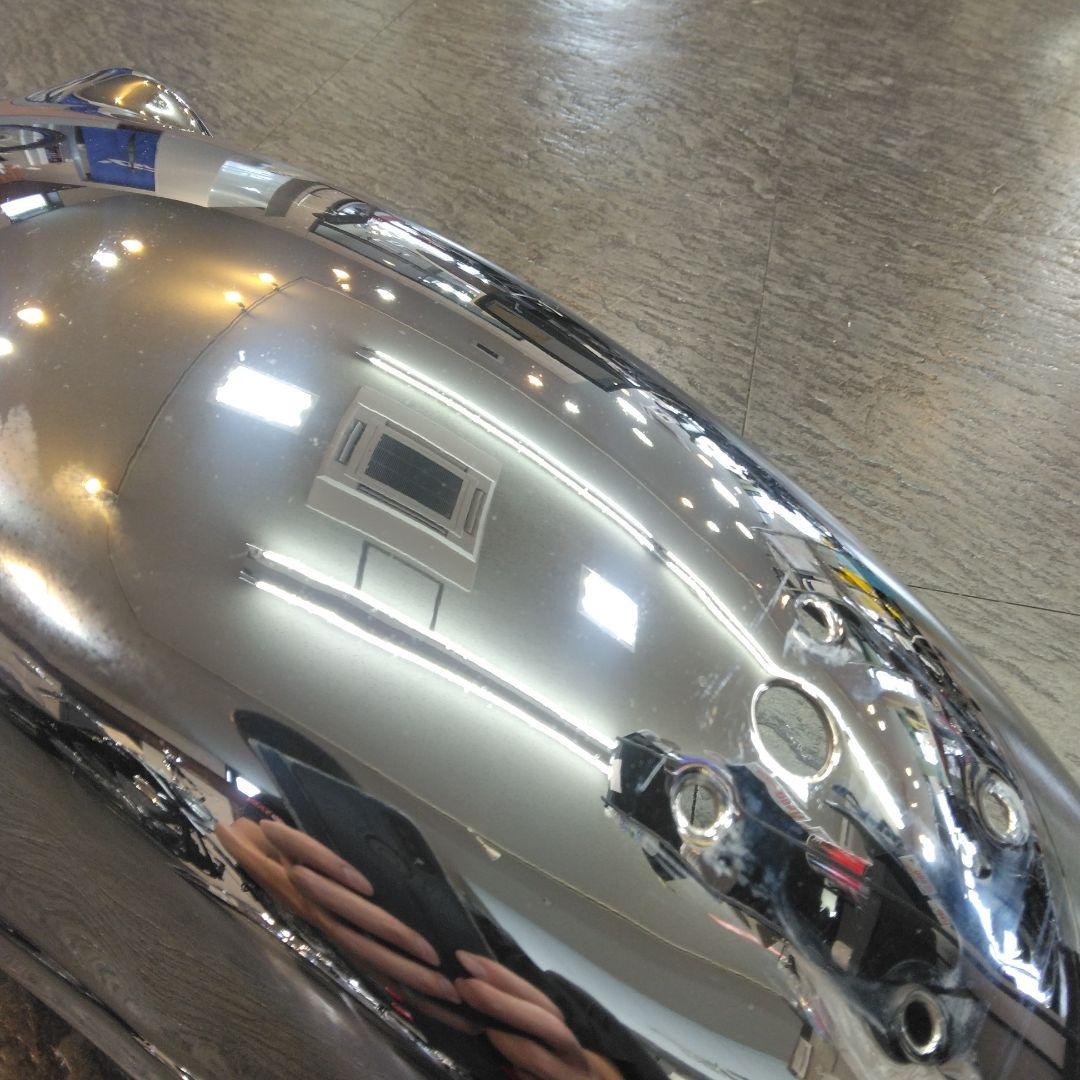 ヤマハSR400純正リアフェンダー　中古品