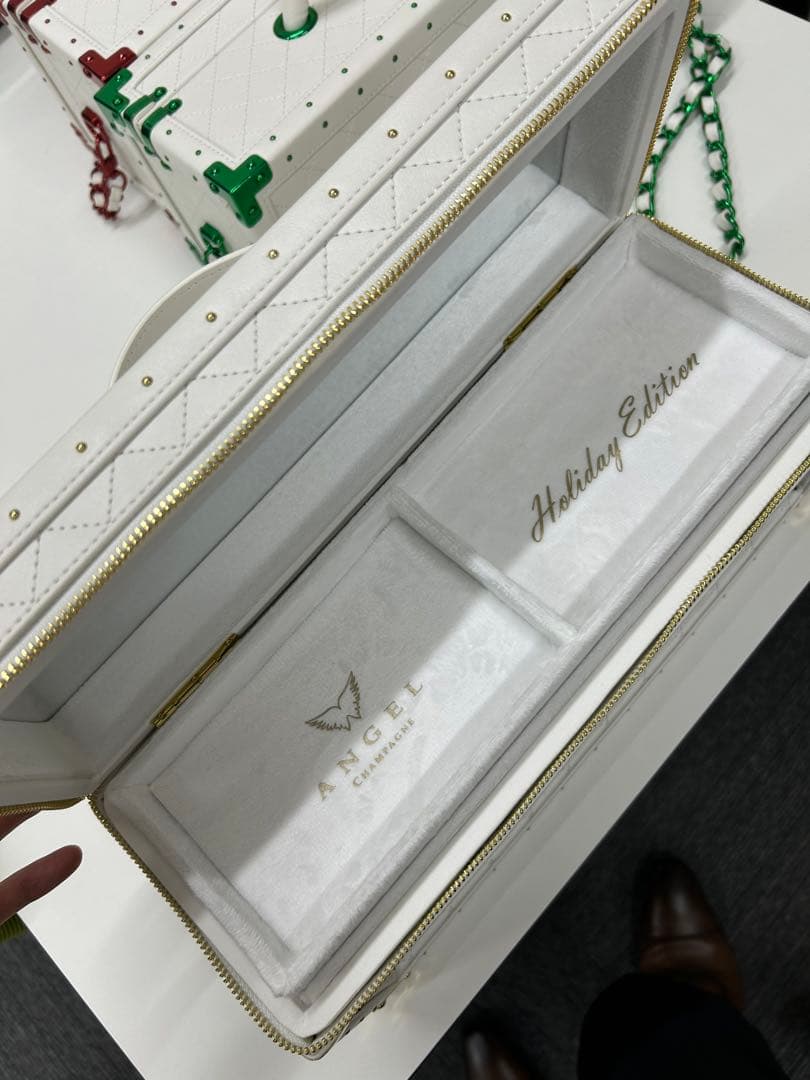 エンジェルシャンパン空瓶、ケース3本セット