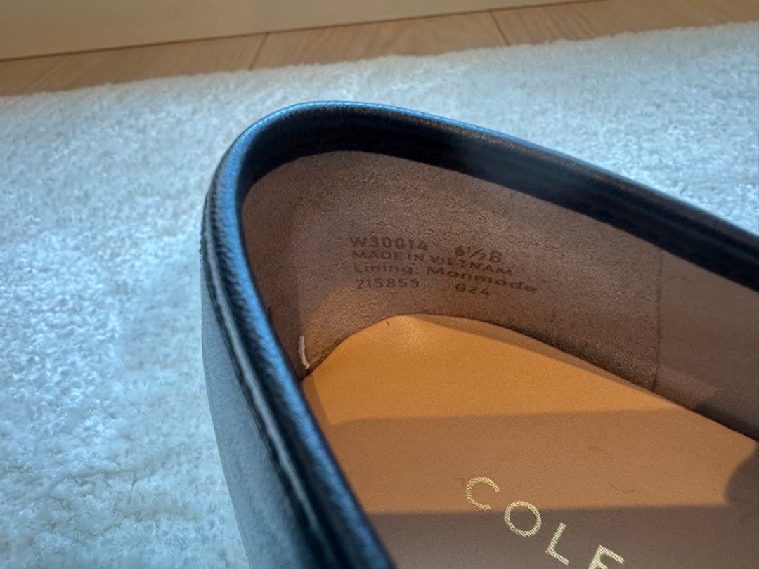 【Cole Haan】黒 リボン付き フラットシューズ