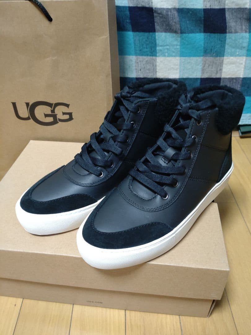 UGG ファー付きハイカットスニーカー ブラック24新品未使用正規品