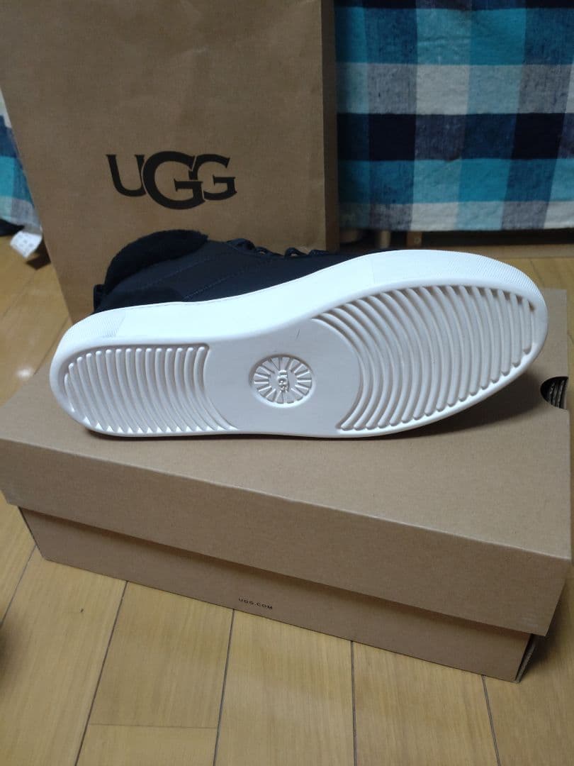 UGG ファー付きハイカットスニーカー ブラック24新品未使用正規品