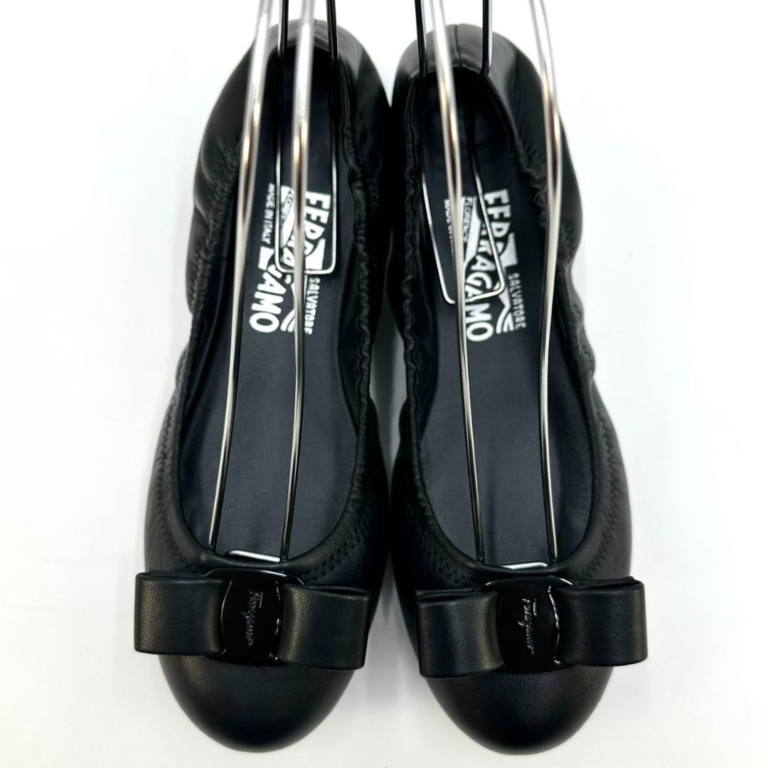 サルヴァトーレフェラガモ ヴァラリボン VARA LIZINKA バレエシューズ