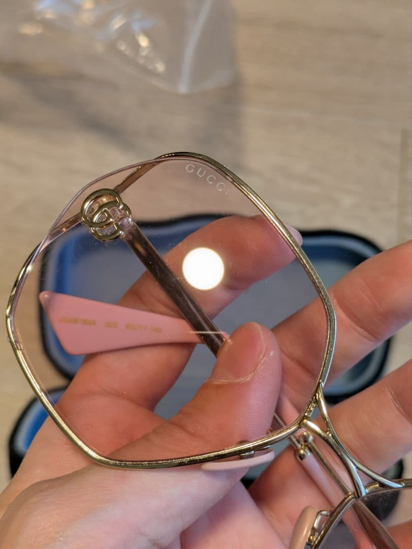 GUCCI　サングラス　GG0818sa