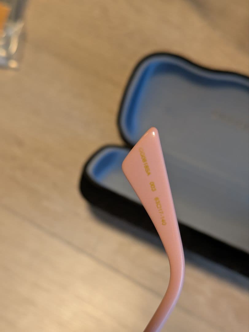 GUCCI　サングラス　GG0818sa