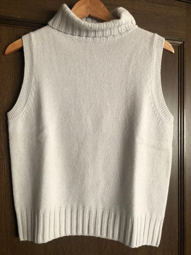 マーガレットハウエル　ロールネックベスト