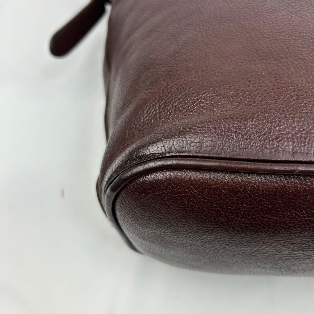 【美品】イルビゾンテ　ショルダーバッグ レザー　斜め掛け　ロゴ型押し　バケツ