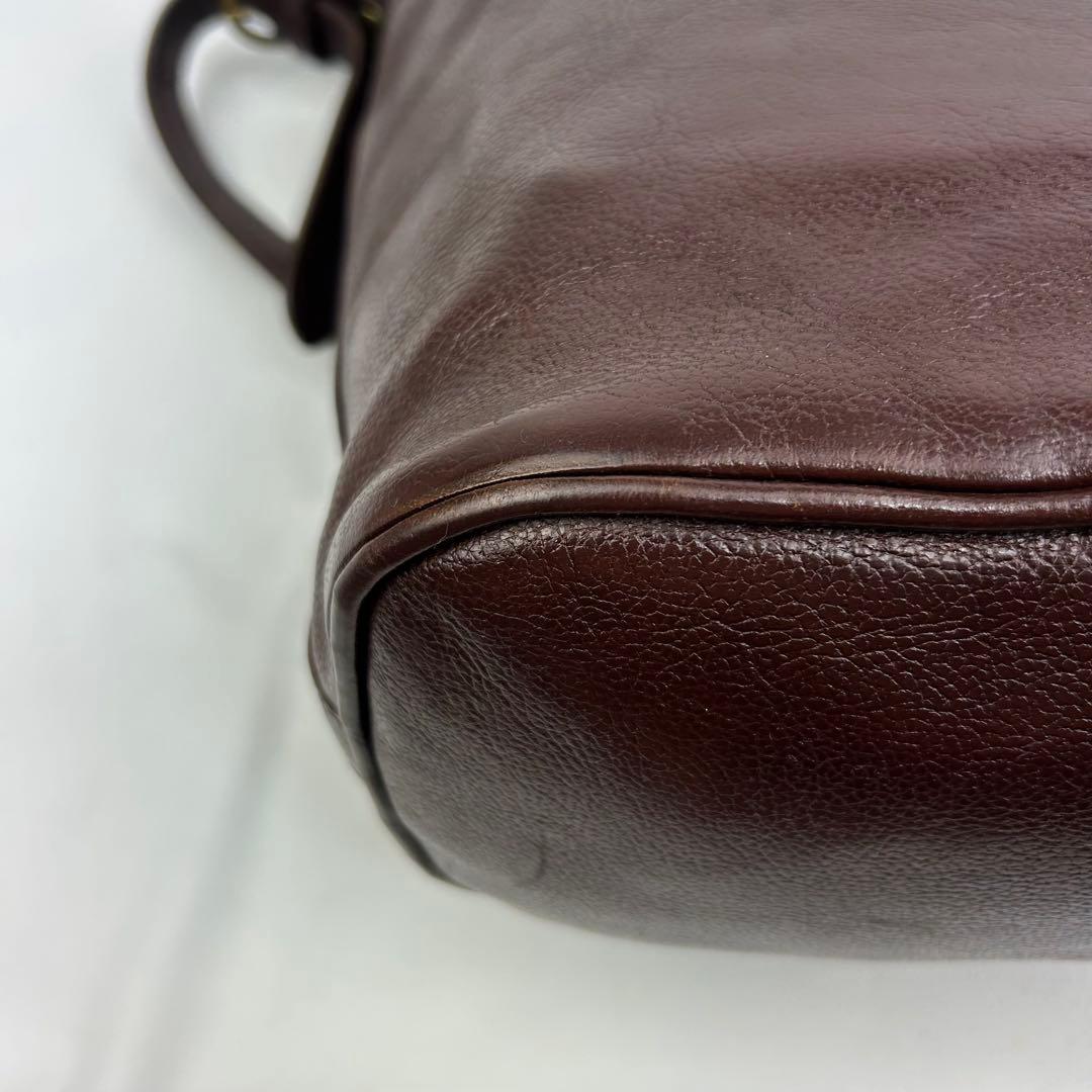 【美品】イルビゾンテ　ショルダーバッグ レザー　斜め掛け　ロゴ型押し　バケツ