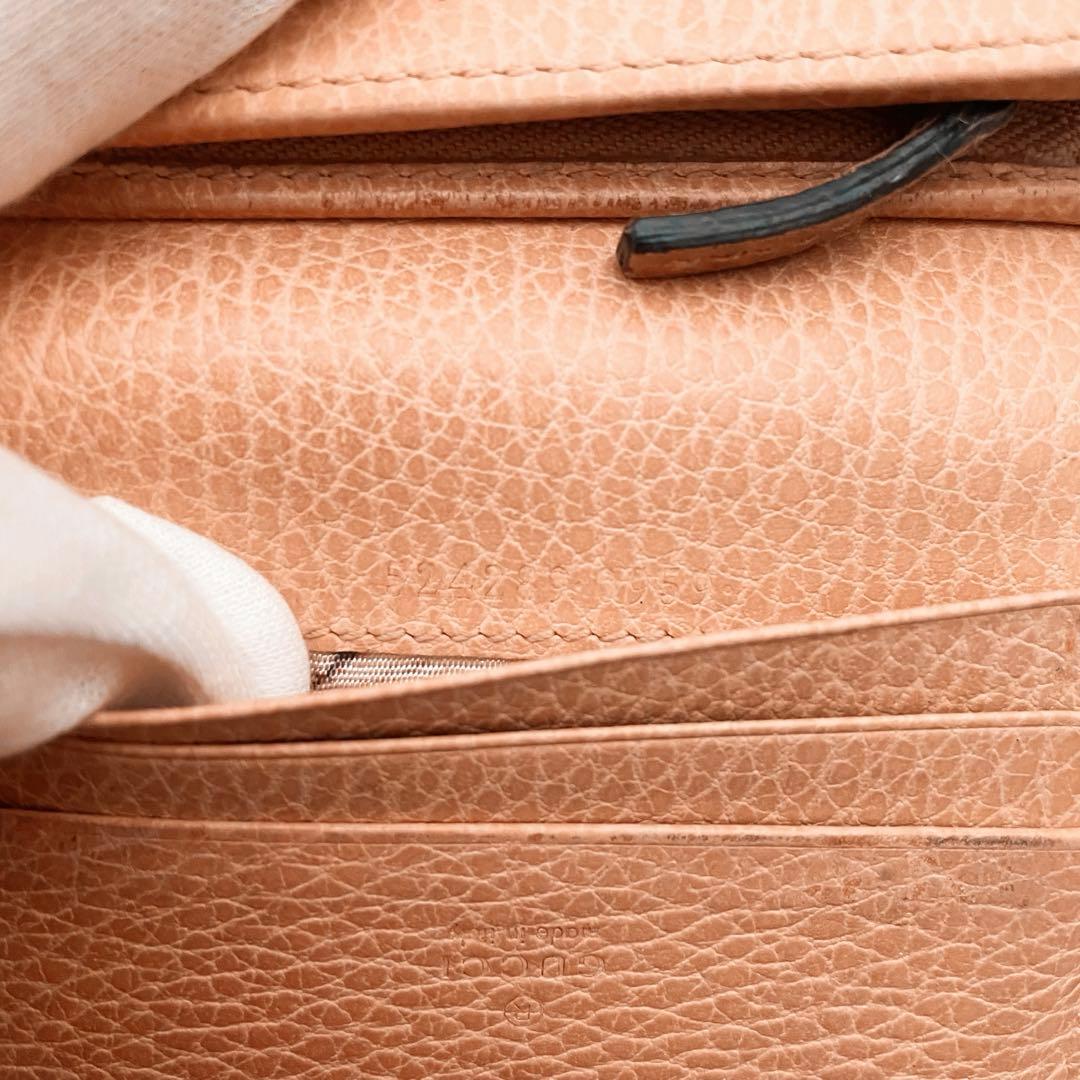 GUCCI 黒 リボンモチーフ 二つ折り財布