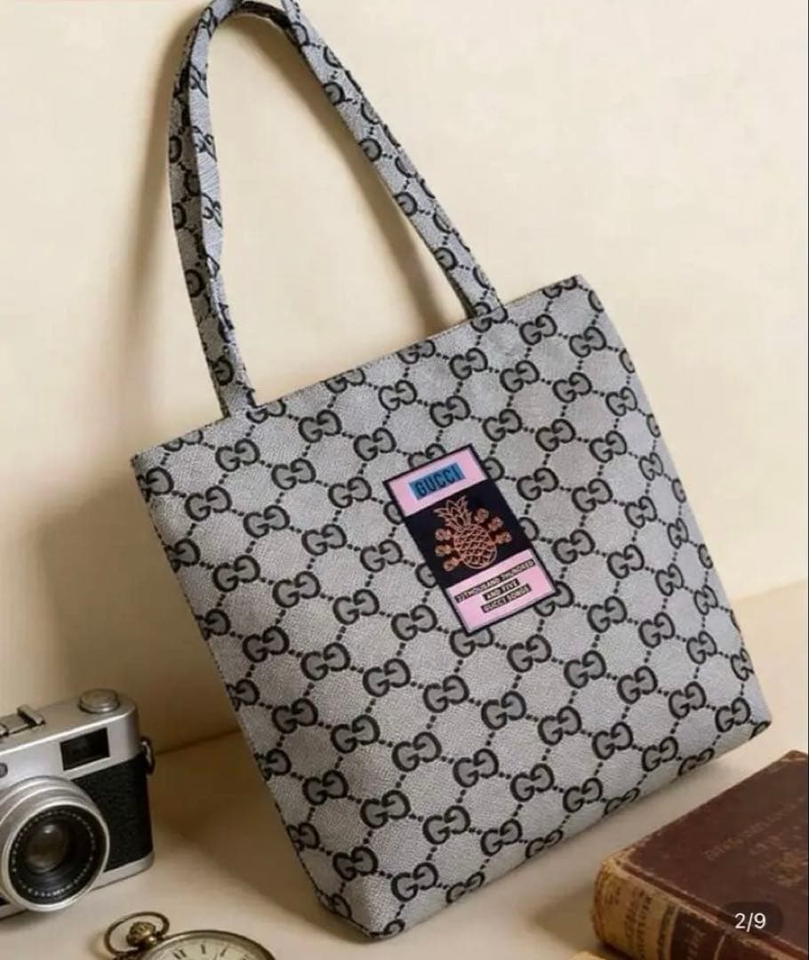 GUCCIロゴキャンバストートバッグ ノベルティー