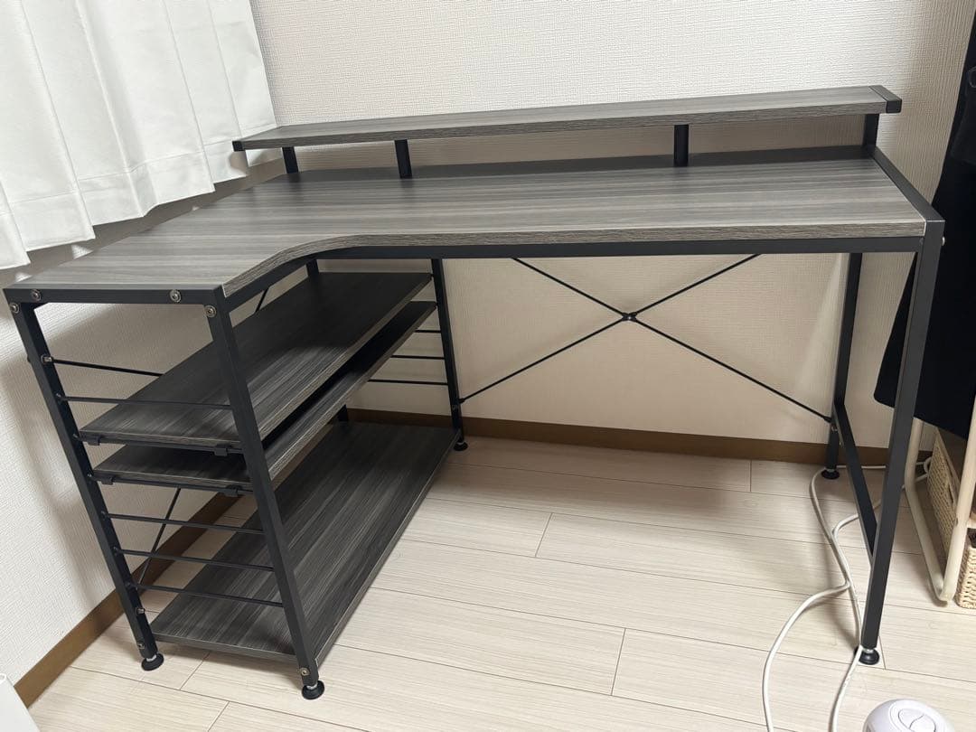L字デスク 120cm幅 グレー　ディスプレイ棚　大容量棚付き