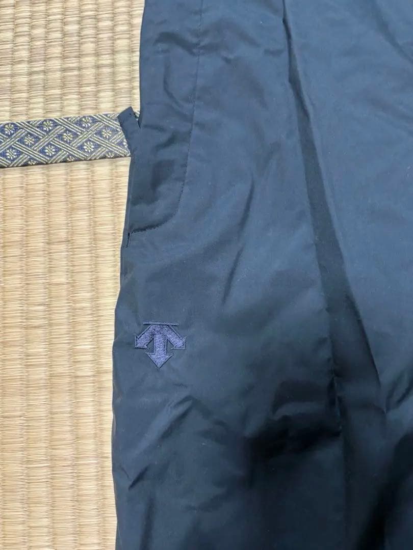 デサント　スイスチームデザイン 防水スキーウェア イエロー/ネイビー