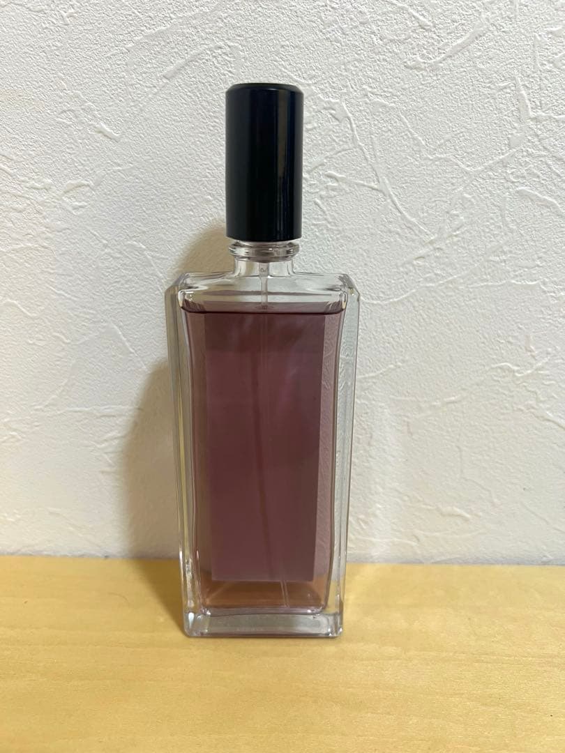 未使用に近い　セルジュルタンス　フェミニテデュボワ　50mL