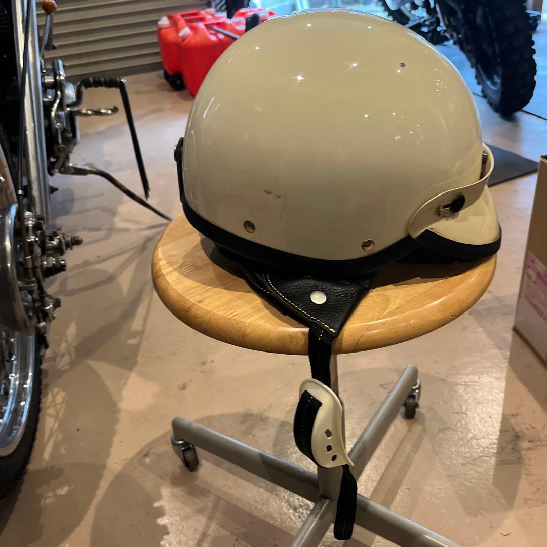 オーシャンビートル　ショーティーホワイト 半帽ヘルメット 調整可能ストラップ