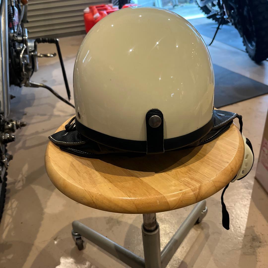 オーシャンビートル　ショーティーホワイト 半帽ヘルメット 調整可能ストラップ