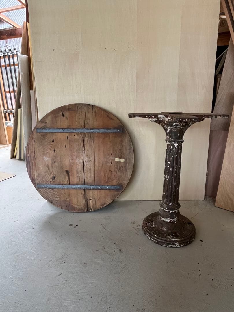 フランスアンティーク　丸テーブル