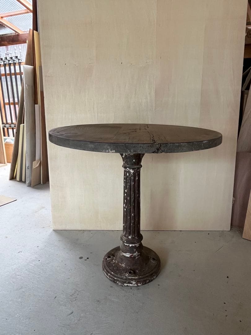 フランスアンティーク　丸テーブル