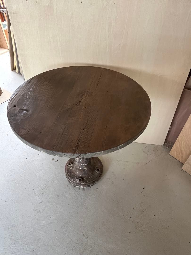 フランスアンティーク　丸テーブル