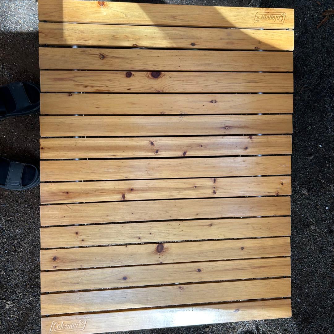 Coleman テーブル