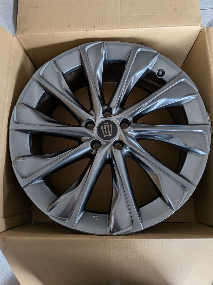 クラウンクロスオーバー　純正ホイール4本セット　ガリキズ無し　走行距離