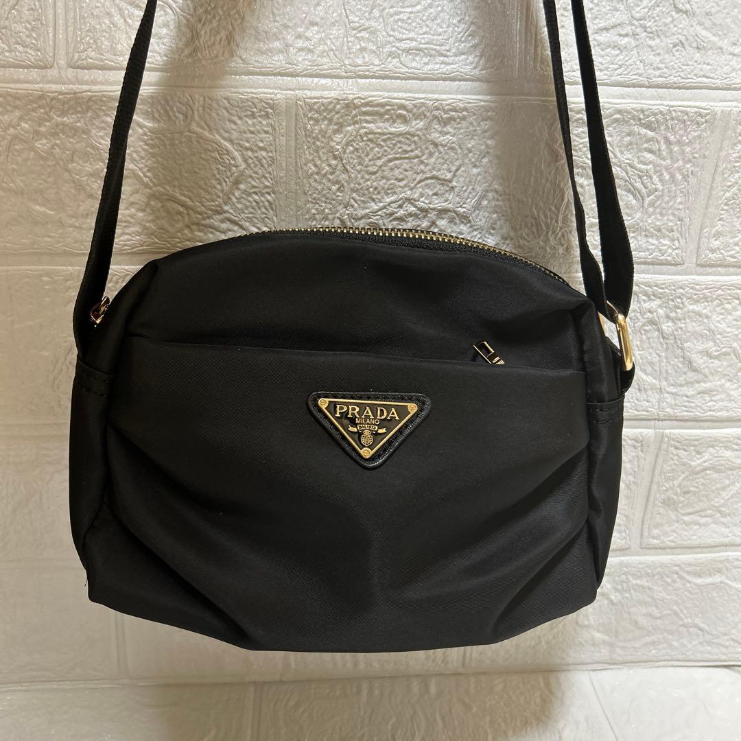 【新品未使用】PRADAノベルティショルダー、ポーチ