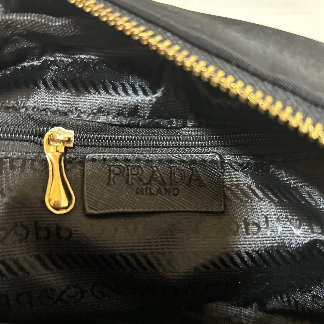 【新品未使用】PRADAノベルティショルダー、ポーチ