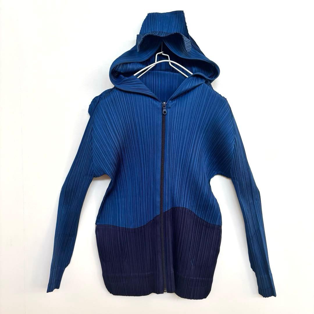 極美品 プリーツプリーズ イッセイミヤケ ジップアップパーカーフーディー長袖