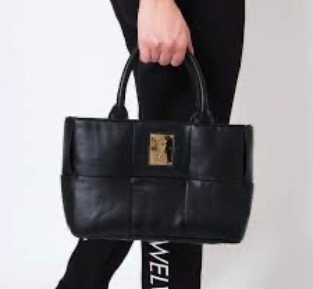 新品✨V12 BV イントレチャートスタイル エコレザー カートバッグ 黒