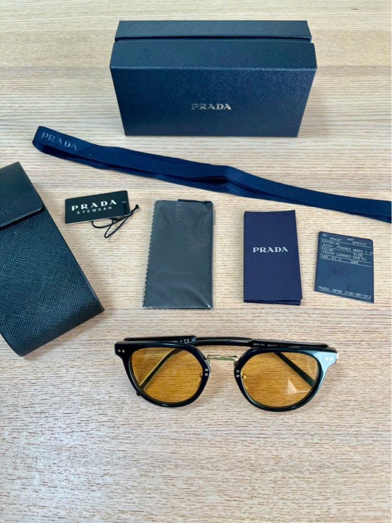 未使用品 正規品 PRADA プラダ SPR17Y AAV-07M サングラス