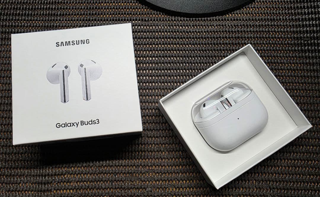 Samsung Galaxy Buds3 ホワイト New